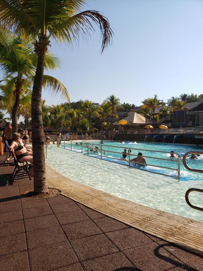 Casa Temporada Olimpia 8 Pessoas Com Piscina Villa ภายนอก รูปภาพ